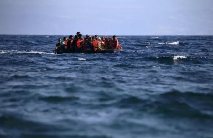 Ισπανία: Οι αρχές διέσωσαν τουλάχιστον 190 μετανάστες στη θάλασσα