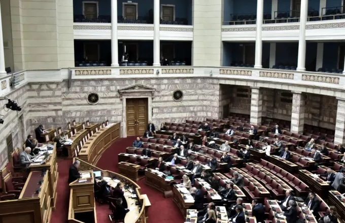 Βουλή: Ένα νομοσχέδιο την εβδομάδα και με λίγους λόγω κορωνοϊού