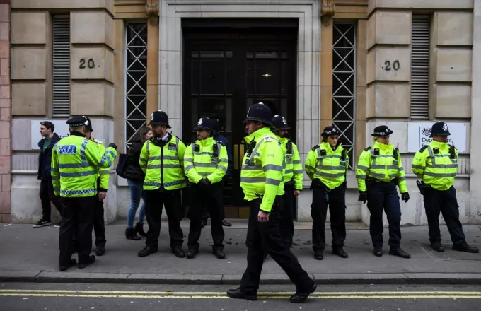 Μεγάλη αστυνομική επιχείρηση στο Λονδίνο (vid)