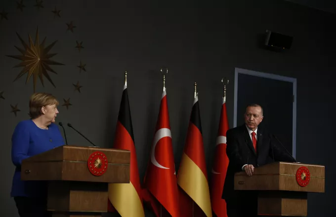 Ερντογάν σε Μέρκελ: Ζήτησε αναθεώρηση της συμφωνίας Τουρκίας – ΕΕ 