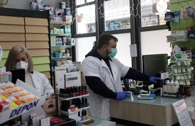 Απέσυρε το Υπουργείο Υγείας τη διάταξη για διενέργεια ραπιντ τεστ από τα ιδιωτικά φαρμακεία