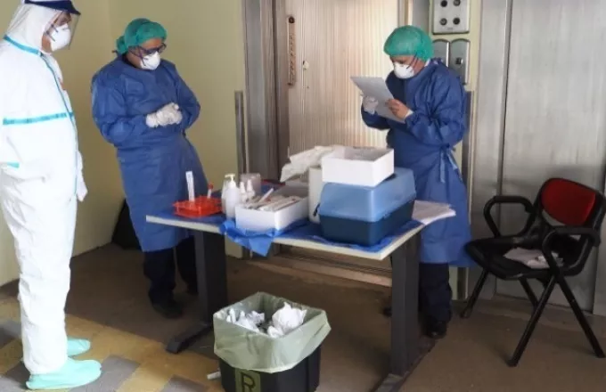 Εντοπίστηκαν 28 νέα κρούσματα κορωνοϊού σε ιδιωτική κλινική - Επί τόπου Χαρδαλιάς - Τσιόδρας