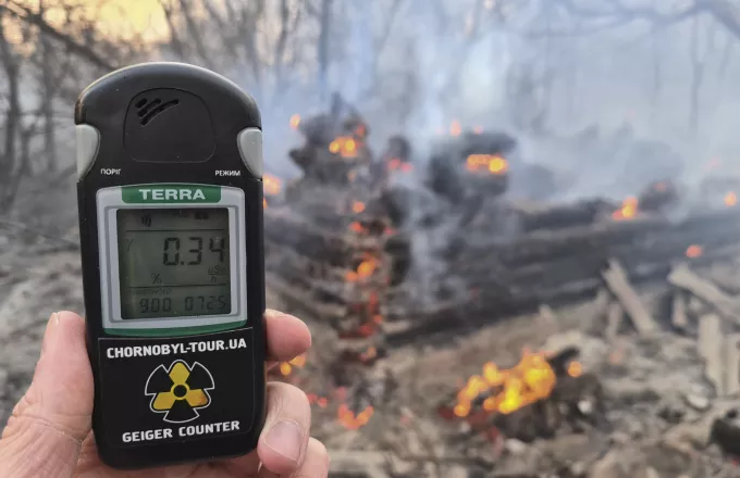 Ουκρανία - Τσερνόμπιλ: Τριπλασιάστηκε σε έκταση η φωτιά - Διαβεβαιώσεις για ραδιενέργεια