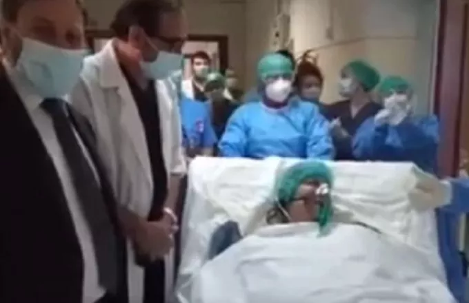 Κρήτη - Κορωνοϊός: Με χειροκροτήματα η έξοδος της ασθενούς από τη ΜΕΘ (βίντεο)