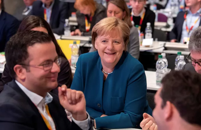 Γερμανία - Εκτός γραμμής: Χριστανοδημοκράτες υπέρ των κορωνοομολόγων - «Αναπόφευκτα» 