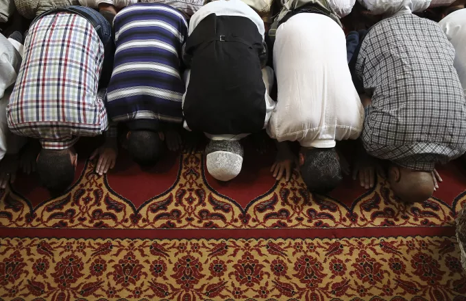 Ραμαζάνι: Τι ορίζει η απόφαση της κυβέρνησης λόγω κορωνοϊού