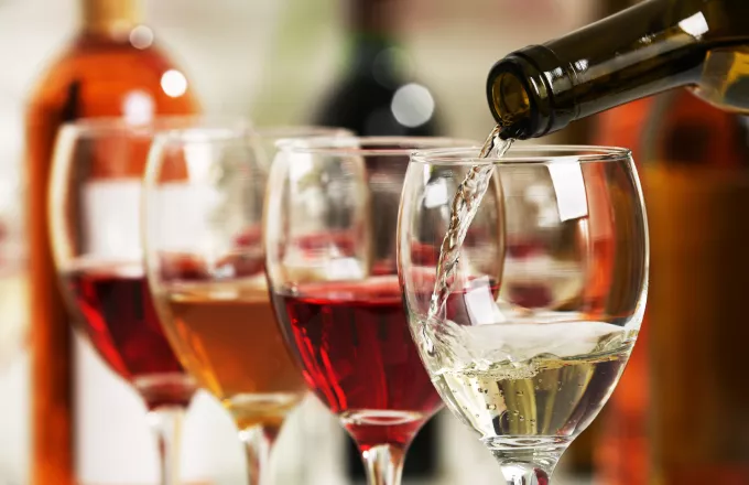 Κόβουν το (εισαγόμενο) κρασί οι Έλληνες; Υποχώρησαν οι εισαγωγές οίνου το 2020
