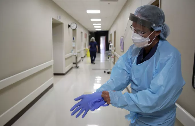 Κορωνοϊός - ΗΠΑ: Πάνω από 100.000 οι εισαγωγές στα νοσοκομεία - Υψηλό οχταμήνου