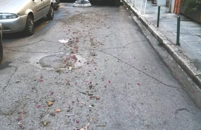 Κυριακάτικη δράση καθαριότητας του Δήμου Αθηναίων στη Νεάπολη Εξαρχείων (ΦΩΤΟ)