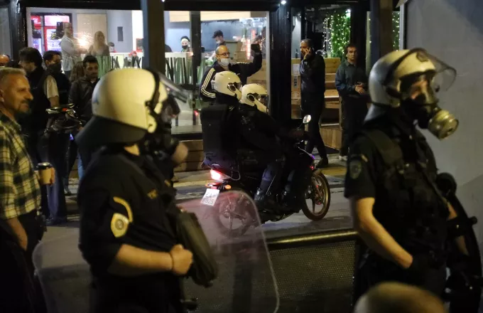 Θεσσαλονίκη: Ένταση στη Νικόπολη σε αστυνομικό έλεγχο για συγχρωτισμό ατόμων