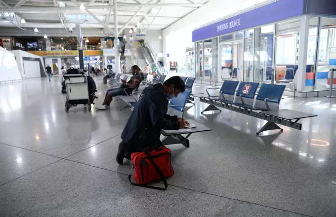 Κορωνοϊός: Αρνητικά τα πρώτα 250 τεστ από αεροδρόμια
