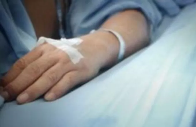 Νεκρή 15χρονη από κορωνοϊό - Την μετέφερε στο νοσοκομείο η μητέρα της χωρίς τις αιθήσεις της