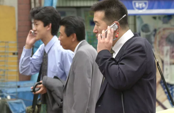 Γιαμάτο: Ο ιαπωνικός δήμος που απαγόρευσε τα κινητά στους πεζούς