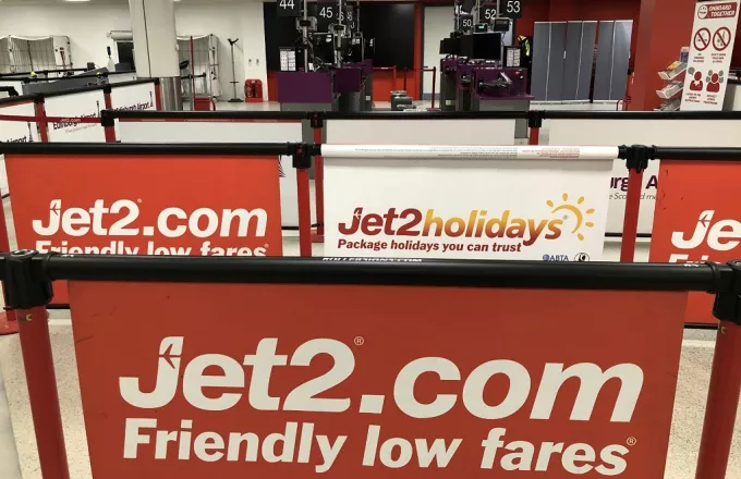 Πακέτα διακοπών και πτήσεις ακυρώνει ως τις 15 Ιουλίου η Jet2