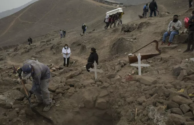 Περισσότεροι από 8.000 οι νεκροί στο Περού