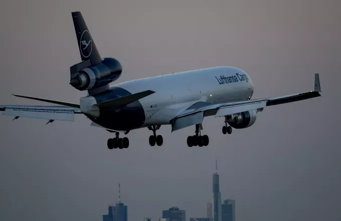 Η Lufthansa ανακοινώνει απολύσεις και επιστροφή στην κανονικότητα το 2024
