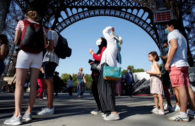 Γαλλία - Κορωνοϊός: Σε καραντίνα για ένα μήνα το Παρίσι