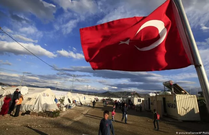 Η Κομισιόν εισηγείται να δοθεί μισό δισ. ευρώ στην Τουρκία για τους Σύρους πρόσφυγες 