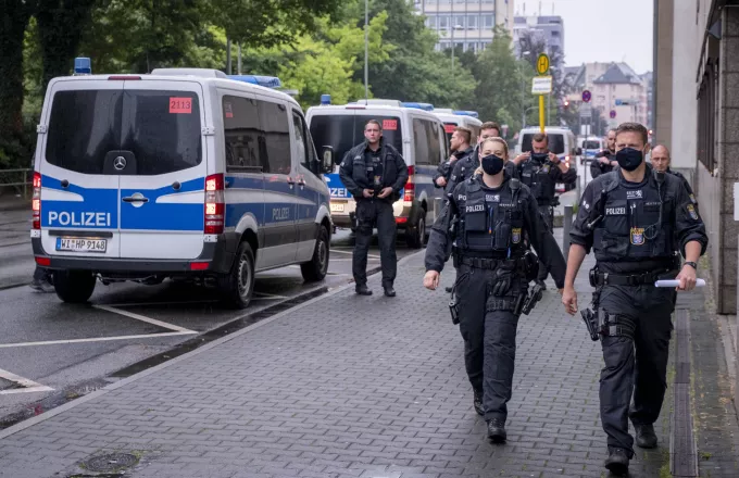 Γερμανία: Ταραχές σε «πάρτι κορωνοϊού» - 5 αστυνομικοί τραυματίες, 39 συλλήψεις