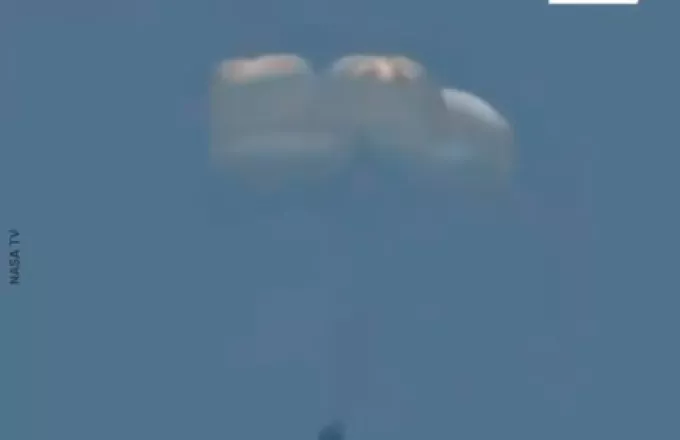 ΗΠΑ: Η κάψουλα της SpaceX επέστρεψε στη Γη (video) 