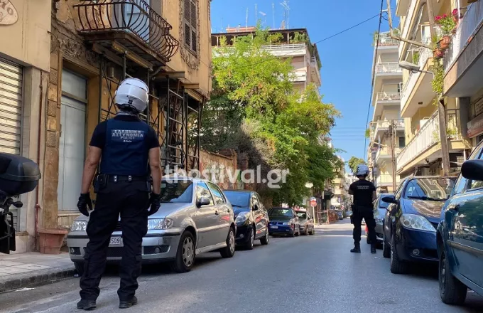 Θεσσαλονίκη: Επιχείρηση της αστυνομίας σε κατάληψη αντιεξουσιαστών με 15 προσαγωγές (vid)