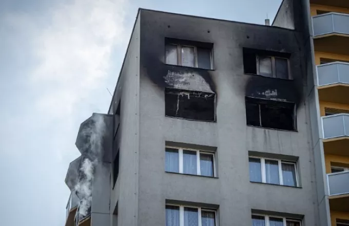 Τσεχία: 11 νεκροί, μεταξύ αυτών 3 παιδιά, σε πυρκαγιά σε πολυκατοικία