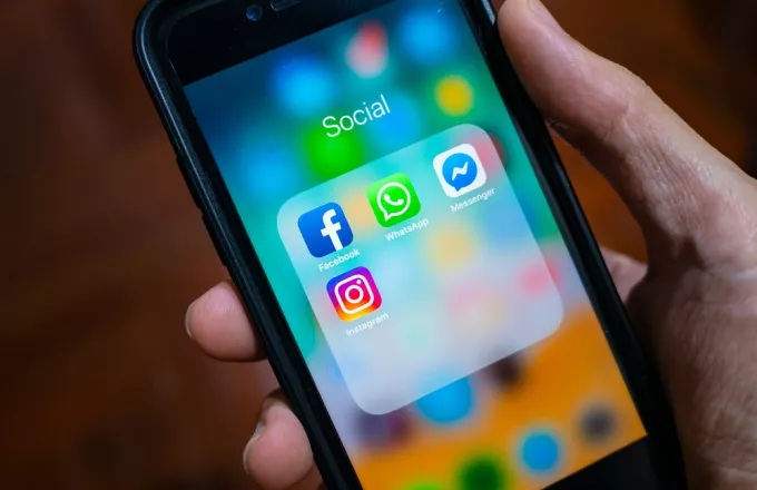 Αγωγές της κυβέρνησης ΗΠΑ απειλούν με «σπάσιμο» το Facebook - Τι θα γίνει με Instagram, WhatsApp