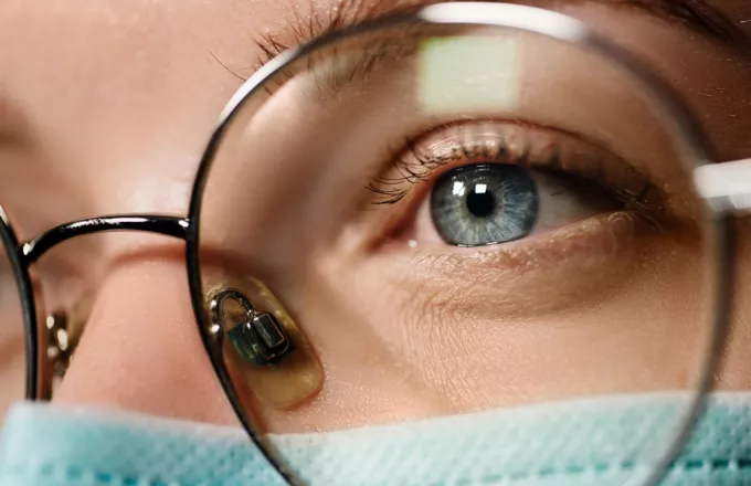 Πόσο προστατεύουν τα γυαλιά από τον κορωνοϊό - Νέα μελέτη
