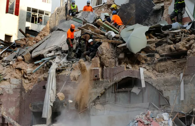 Ίχνη ζωής στα ερείπια ένα μήνα μετά την έκρηξη στη Βηρυττό - Μεγάλη επιχείρηση (vid,pics)