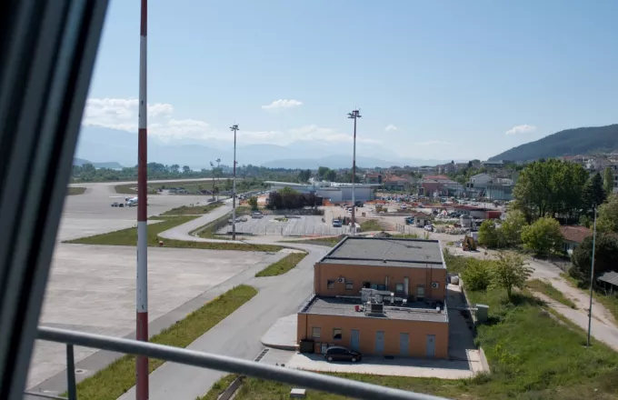 Κορωνοϊός: Πώς θα λειτουργούν πλέον τα αεροδρόμια Ιωαννίνων, Σερρών, Κοζάνης και Καστοριάς