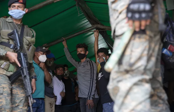 Γουατεμάλα: Σχεδόν 3.400 μετανάστες απελάθηκαν στην Ονδούρα