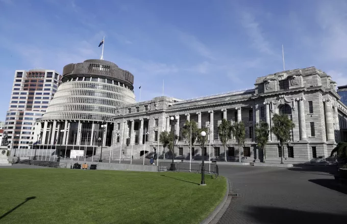 Νέα Ζηλανδία -Γράφει ιστορία: Πρωτοπορεί με νόμο για κλιματική αλλαγή -Τι απαιτεί από τράπεζες