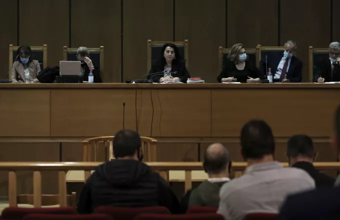 Οι ποινές σε Χρυσή Αυγή: Ισόβια και 10 χρόνια σε Ρουπακιά - 13 χρόνια σε Μιχαλολιάκο και άλλους 