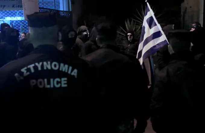 "Η Κύπρος είναι Ελληνική": Επεισόδια τη μέρα των "εκλογών" στα Κατεχόμενα (video)