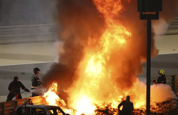 Σοκαριστικό ατύχημα στην Formula 1- Tυλίχθηκε στις φλόγες το μονοθέσιο του Γκροζάν (Video)