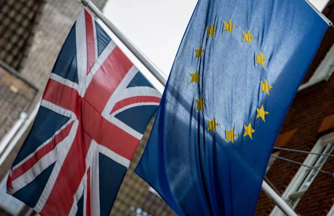 Brexit: Φον ντερ Λάιεν και Τζόνσον μιλούν για "σημαντικές αποκλίσεις" στο θέμα της συμφωνίας