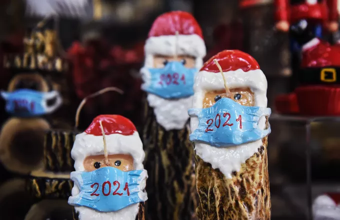 Χριστούγεννα: Ο κορωνοϊός αλλάζει τις καταναλωτικές συνήθειες – Περιορισμένες αγορές 