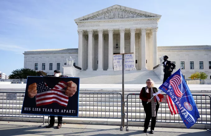 ΗΠΑ: Το Ανώτατο Δικαστήριο δεν αναστέλλει το νόμο του Τέξας για την άμβλωση – Ο «δάκτυλος» Τραμπ 