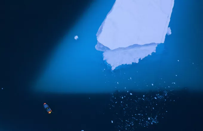 Σε τροχιά σύγκρουσης με το νησί των πιγκουίνων γιγαντιαίο παγόβουνο- Ο φόβος των επιστημόνων (vid)