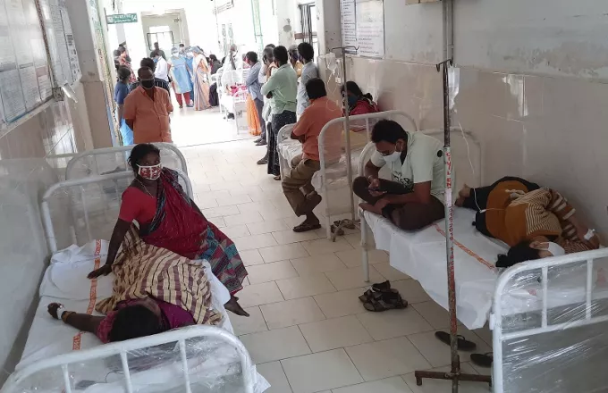 Τρόμος στην Ινδία: Μυστηριώδης ασθένεια με 1 νεκρό- εκατοντάδες σε νοσοκομεία-Τι λένε οι αρχές