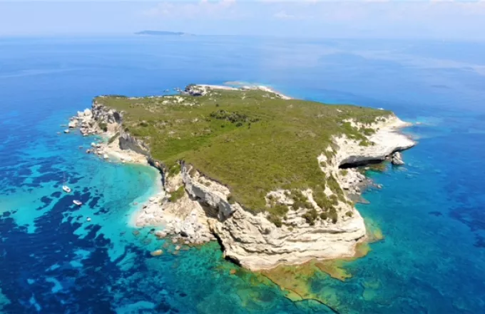 Ταξιδεύοντας σε ένα άγνωστο νησί στις εσχατιές της Ελλάδας (vid)