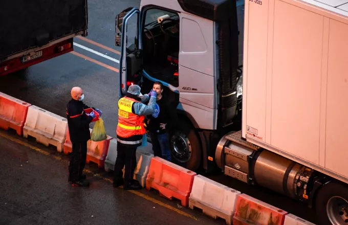 Βρετανία: Προσωρινή βίζα εργασίας σε 5.000 οδηγούς φορτηγών