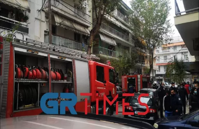 Τραγωδία στη Θεσσαλονίκη: Νεκρός 16χρονος μετά από πυρκαγιά σε διαμέρισμα (video)