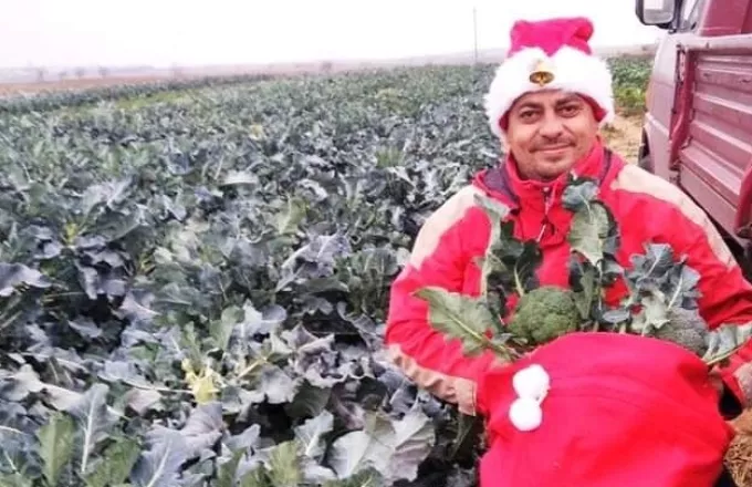 Santa Claus Is Coming To Town:  Αγρότης από το Κιλκίς μεγαλώνει τα λαχανικά του με Σινάτρα 