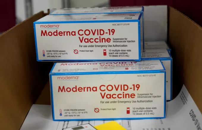 ΗΠΑ: Νοσηλεύτρια στο Κονέκτικατ η πρώτη που που έλαβε το εμβόλιο της Moderna