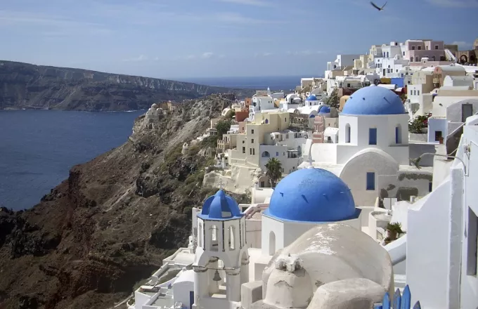 «Έκρηξη» κρατήσεων μέσω Airbnb στην Ελλάδα
