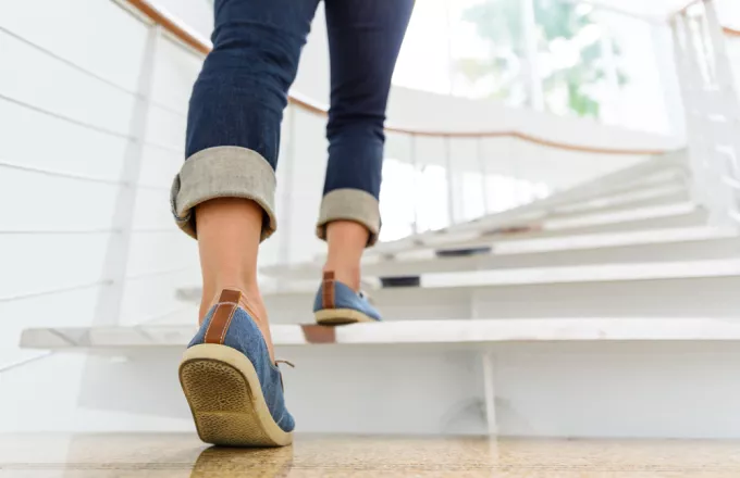 Τεστ σκάλας: Ανεβαίνετε με πόδια 4 ορόφους σε λιγότερο από 1 λεπτό;Αν όχι συμβουλευτείτε γιατρό