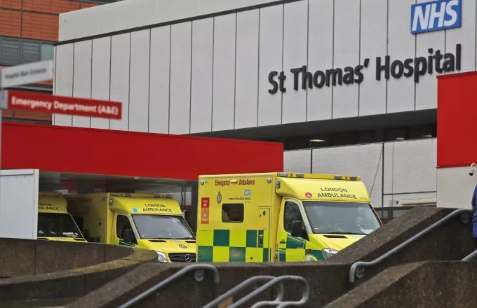 «Λυγίζει» το βρετανικό Σύστημα Υγείας: Χωρίς διαθέσιμες κλίνες ΜΕΘ 1 στα 5 νοσοκομεία