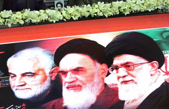 Ιράν: Ο Αγιατολάχ Χαμενεΐ απειλεί τον Τραμπ με «εκδίκηση» - Τι δείχνει η φωτό