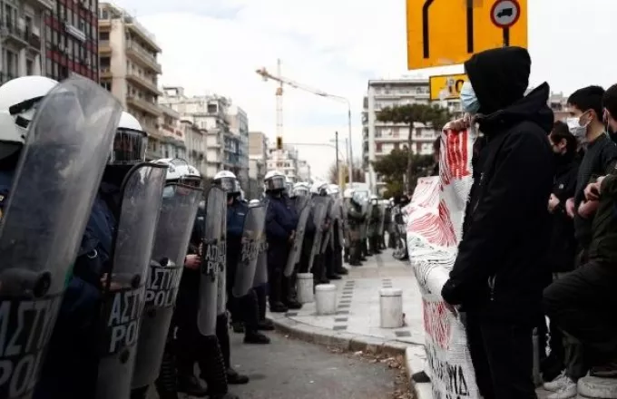 Θεσσαλονίκη: Σε συλλήψεις μετατράπηκαν οι προσαγωγές 3 διαδηλωτών στο φοιτητικό συλλαλητήριο	